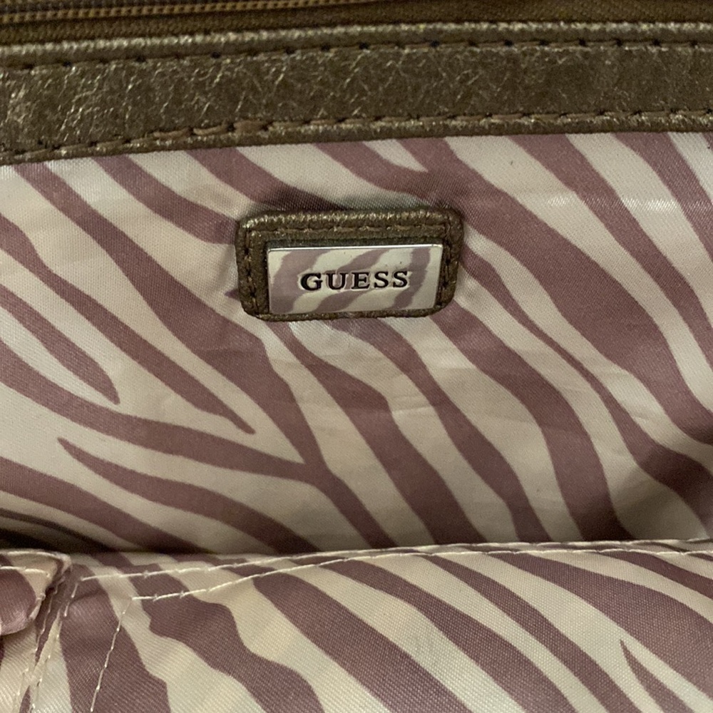 GUESS satchel - Picture 6 of 6